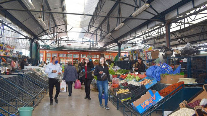 Ограбиха 76-годишна жена на пазара в Разград